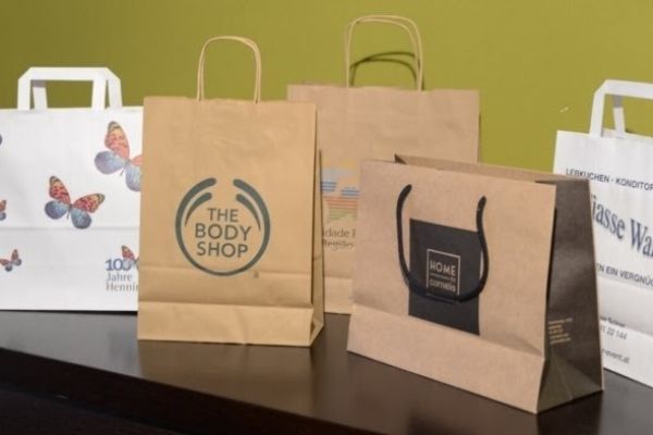 Túi đựng bằng giấy Kraft tiết kiệm chi phí tối đa cho doanh nghiệp